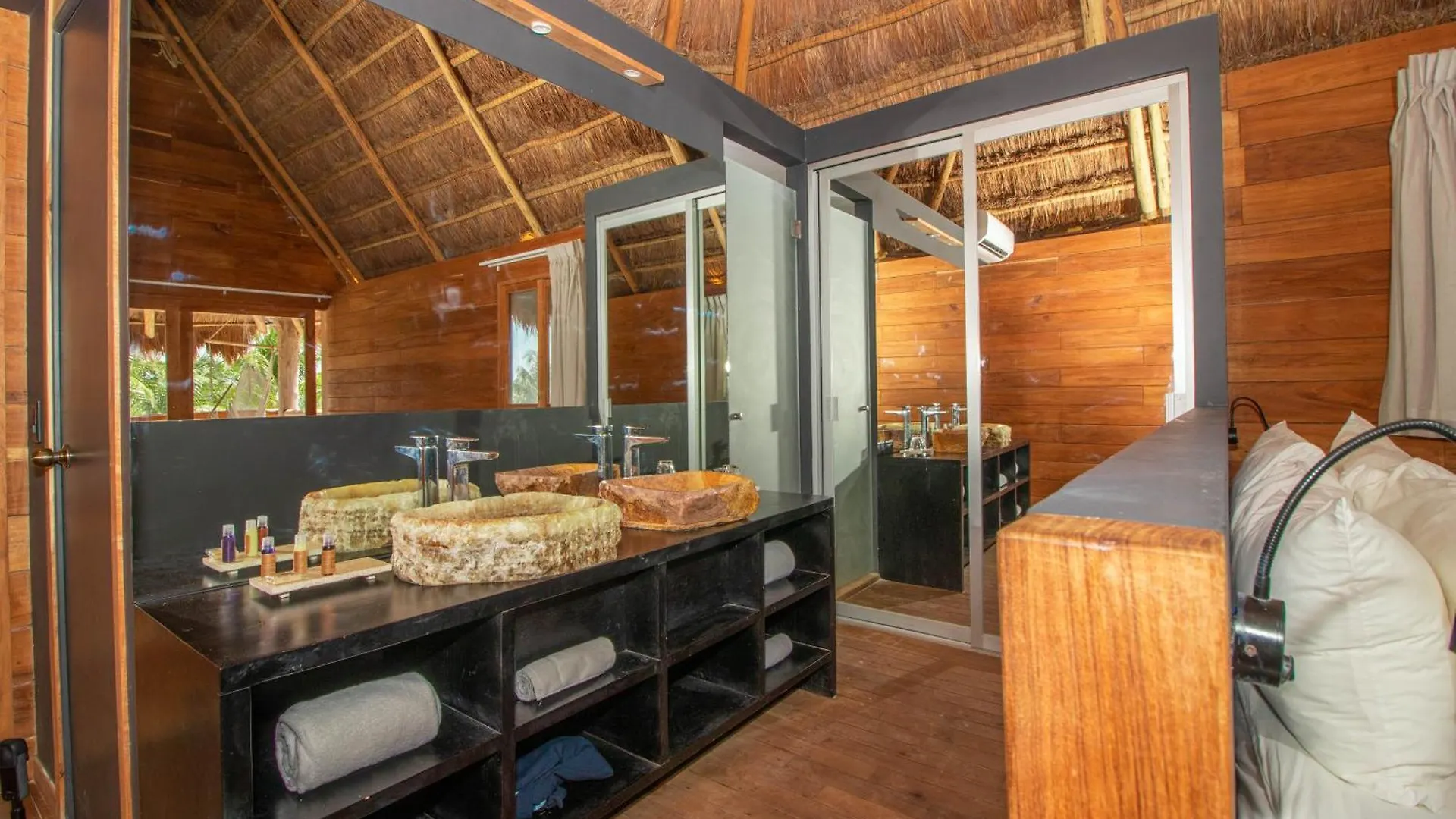 Отель Blue Holbox